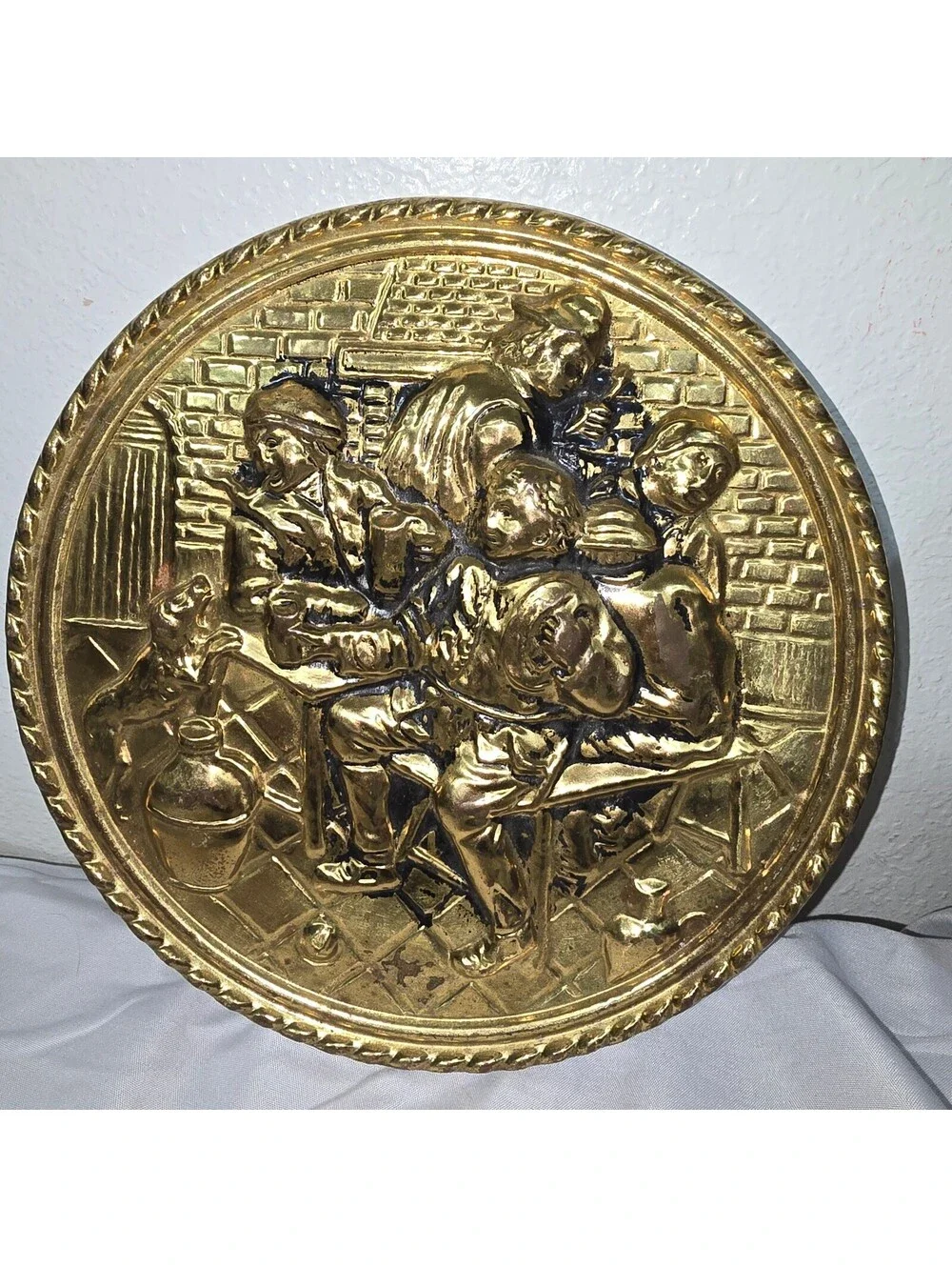 Vintage Peerage English Brass Wall Plates Pair Embossed Pub Tavern Scenes 12